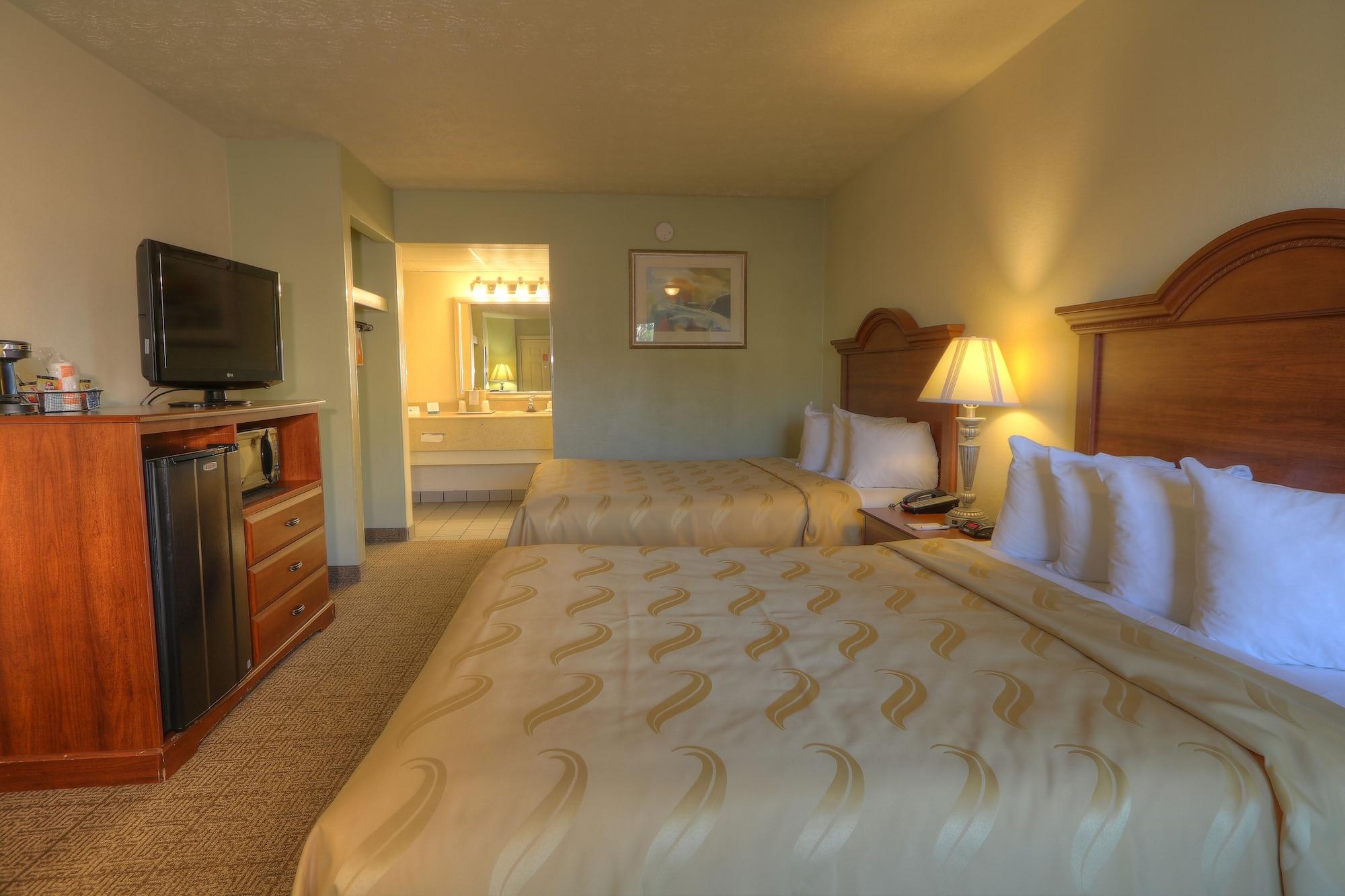 Quality Inn & Suites At Dollywood Lane Pigeon Forge Exterior foto