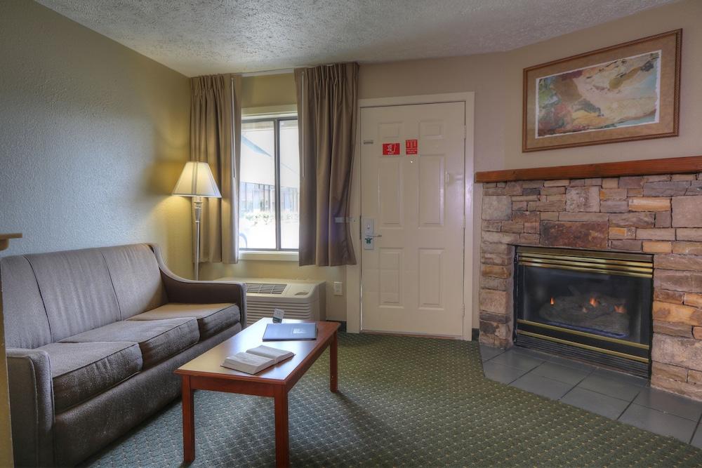 Quality Inn & Suites At Dollywood Lane Pigeon Forge Exterior foto