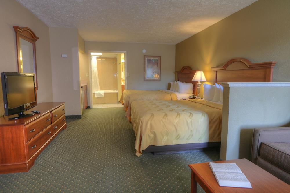 Quality Inn & Suites At Dollywood Lane Pigeon Forge Exterior foto